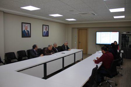 Ədəbiyyat və ingilis dili fənləri üzrə işçi qruplarının iclasları keçirilib