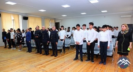 Bakıdakı 83 saylı məktəb-liseydə "Narkotiksiz gələcək naminə!” mövzusunda maarifləndirici tədbir keçirilb Bakıdakı 83 saylı məktəb-liseydə "Narkotiksiz gələcək naminə!” mövzusunda maarifləndirici tədbir keçirilb