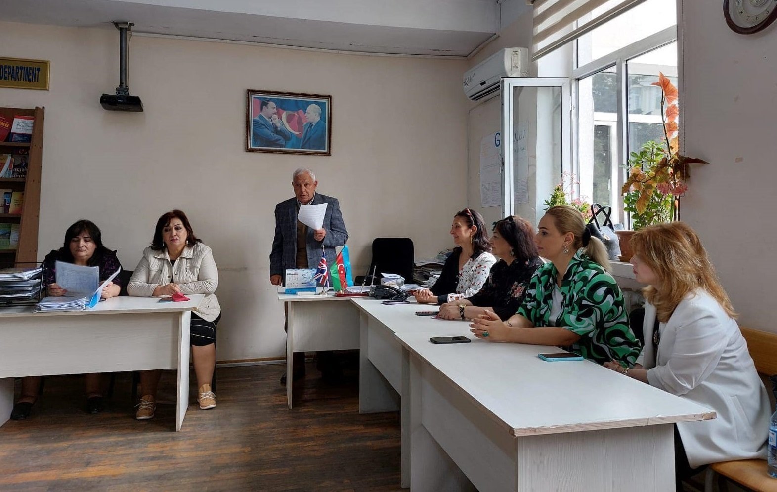 ADU-da Ümummilli liderə və akademik Zərifə Əliyevaya həsr olunmuş dəyirimi masa keçirilib