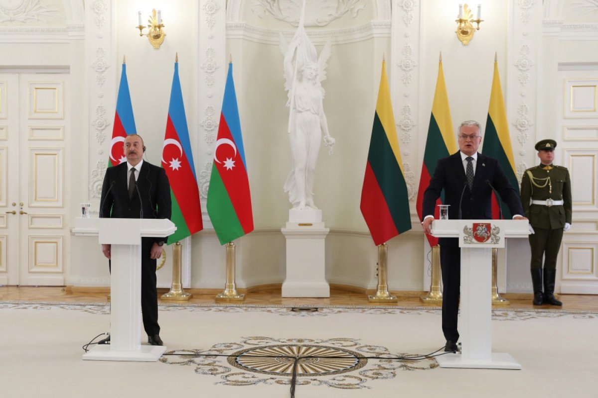 Azərbaycan və Litva prezidentləri mətbuata bəyanatlarla çıxış ediblər
