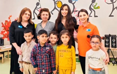 Leyla Əliyeva USG Erkən Müdaxilə Mərkəzində olub - FOTO