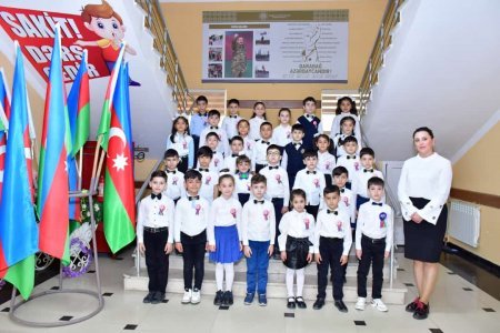 Xırdalan məktəbində "Sən elə bir zirvəsən" adlı tədbir keçirilib - FOTO