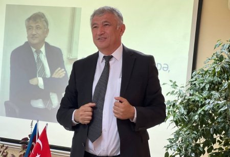BDU-da şair Qəşəm Nəcəfzadə ilə görüş olub - FOTO