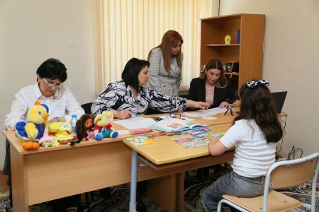 Bakıda I siniflərə qəbulla bağlı müsahibə prosesi izlənilib - FOTO