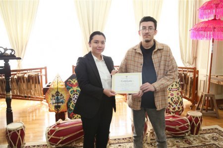 ADU tələbələri İndoneziyanın Azərbaycandakı Səfirliyində istehsalat təcrübəsi keçiblər - FOTO