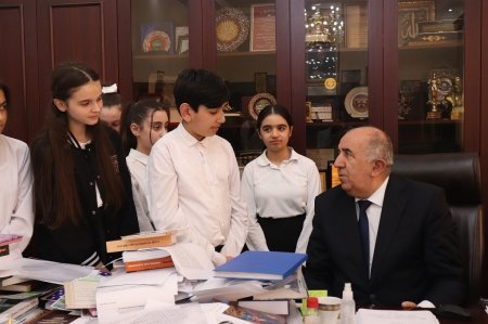 Məktəblilər akademik Yusif Məmmədəliyevin Memorial Muzeyini ziyarət ediblər - FOTO Məktəblilər akademik Yusif Məmmədəliyevin Memorial Muzeyini ziyarət ediblər - FOTO