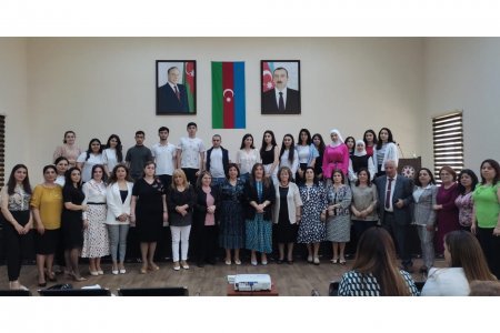 İqtisadiyyat və Humanitar Kollecdə bir qrup şair və yazıçı ilə görüş olub - FOTO