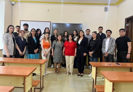 BDU-da Əməkdar jurnalist Səadət Məmmədova ilə görüş olub