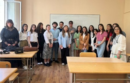 İspaniyanın Mursiya Universitetinin professoru ADU-nun tələbələri üçün mühazirələr keçib