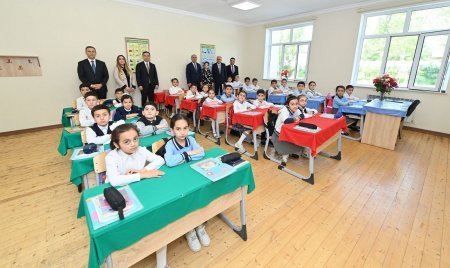 Nazir İsmayıllı şəhəri 6 nömrəli məktəbdə olub - FOTOLAR