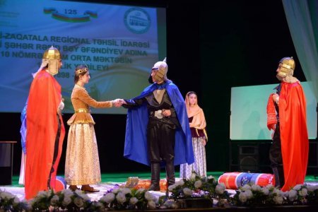 Şəki şəhər 10 nömrəli tam orta məktəb 125 yaşında - FOTOLAR Şəki şəhər 10 nömrəli tam orta məktəb 125 yaşında - FOTOLAR