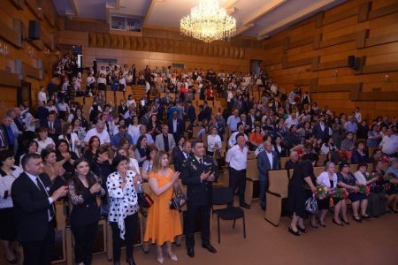 Şəki şəhər 10 nömrəli tam orta məktəb 125 yaşında - FOTOLAR Şəki şəhər 10 nömrəli tam orta məktəb 125 yaşında - FOTOLAR