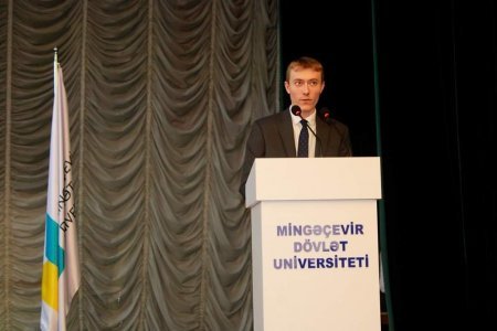 MDU-da Müstəqillik Günüə həsr olunan ədəbi-bədii tədbir keçirilib - FOTOLAR MDU-da Müstəqillik Günüə həsr olunan ədəbi-bədii tədbir keçirilib - FOTOLAR