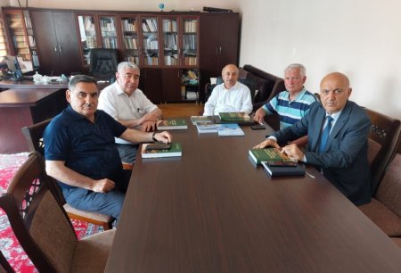 Coğrafiya İnstitutunda çexiyalı alimlə elmi əməkdaşlığa dair müzakirə aparılıb