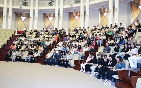 Tələbələr elektron xidmətlərdən istifadə ilə bağlı maarifləndiriliblər - FOTO