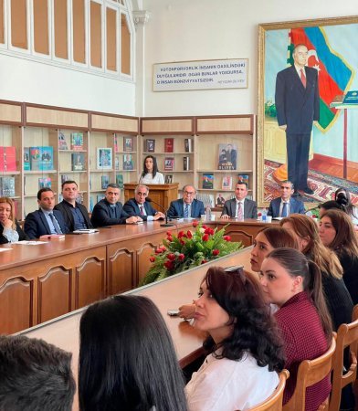 Tələbələr elektron xidmətlərdən istifadə ilə bağlı maarifləndiriliblər - FOTO