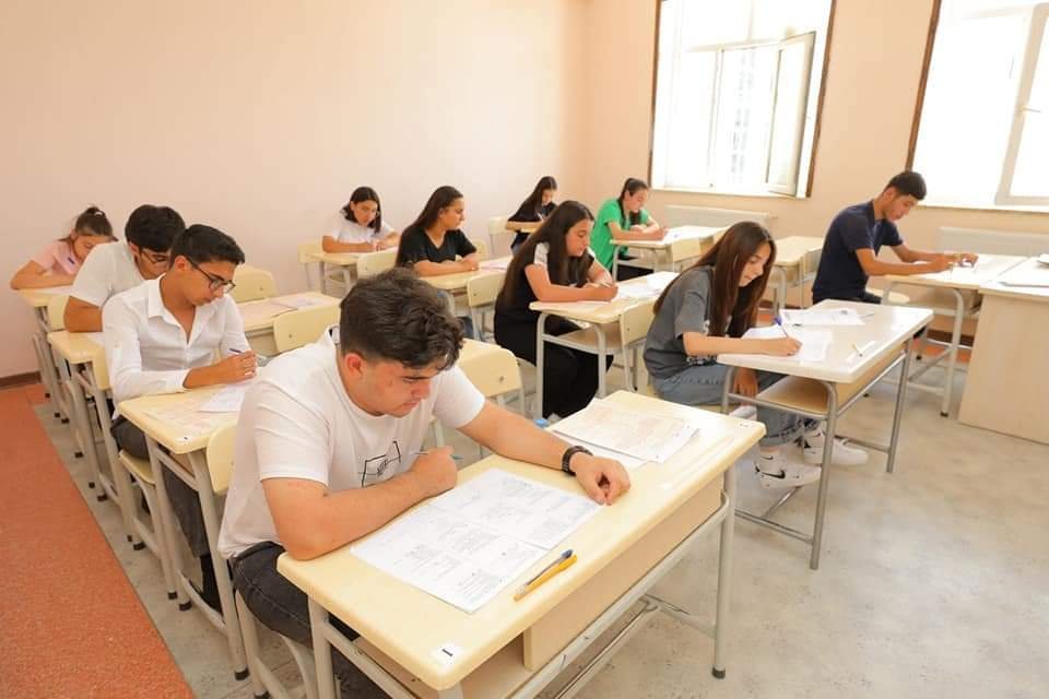 I ixtisas qrupu üzrə ali məktəblərə qəbul imtahanı keçirilib