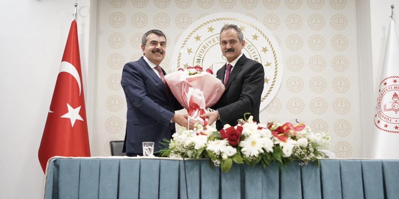 Türkiyə Təhsil Nazirliyində vəzifə təhvili baş tutub