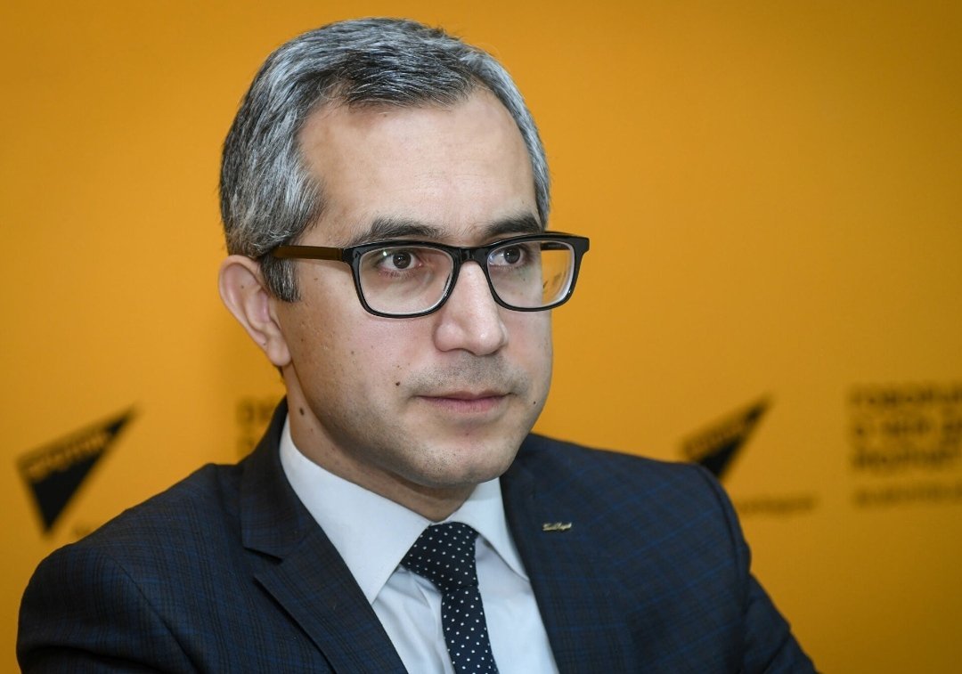 "Hanı 200 min manat qrant alıb ayaqyolu problemini həll edən İctimai Şura?"