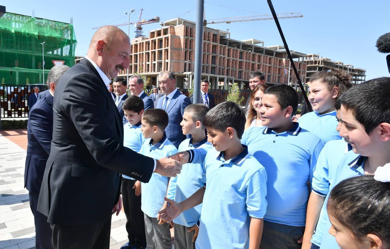 Füzulidə Mirzə Uluqbəy adına 1 nömrəli tam orta məktəbin açılışı olub