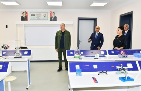 Prezident və birinci xanım Laçında 2 nömrəli tam orta məktəbin açılışında - FOTO