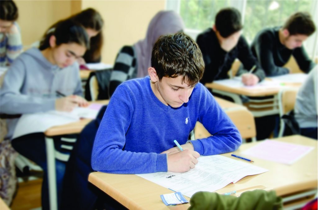 Valideynləri əlavə xərcə salan buraxılış imtahanları: Kursların qiymətləri necə dəyişir? - ƏTRAFLI