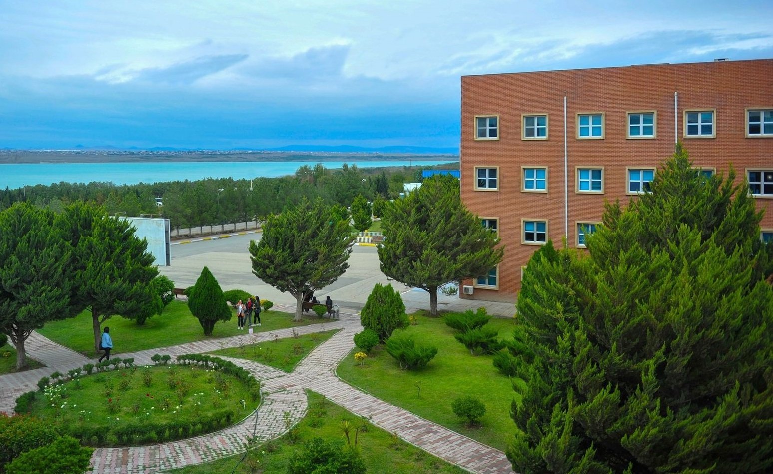BMU Avropanın ən yaxşı universitetlərinin reytinq cədvəlində