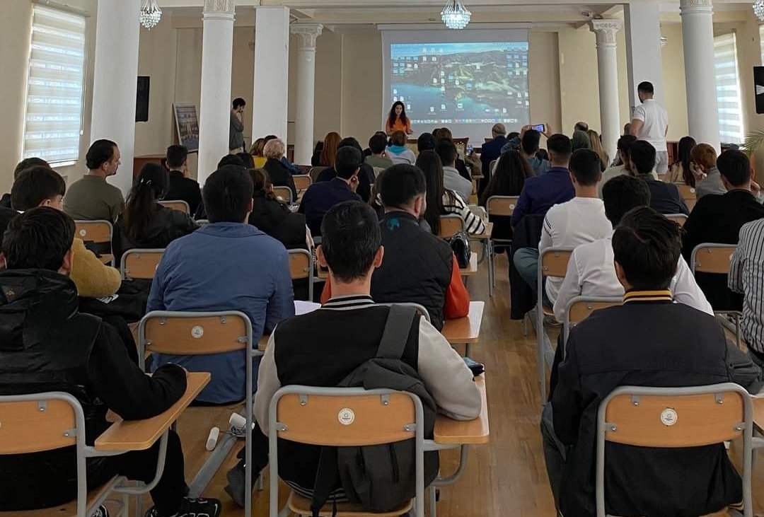 AzTU-da "Effektiv ünsiyyət və kommunikasiya bacarıqları" adlı seminar keçirilib