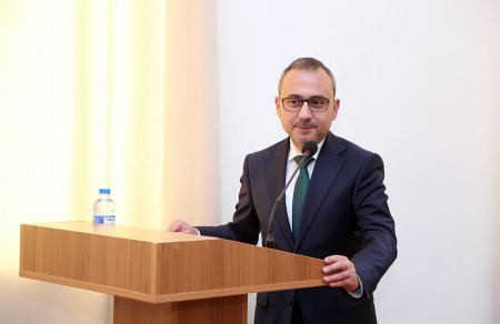 “Əlyazma kitabı Azərbaycan-Türkiyə elmi-mədəni əlaqələr kontekstində” mövzusunda beynəlxalq konfrans keçirilib - FOTO “Əlyazma kitabı Azərbaycan-Türkiyə elmi-mədəni əlaqələr kontekstində” mövzusunda beynəlxalq konfrans keçirilib - FOTO