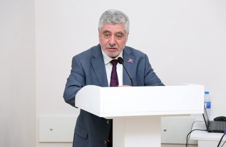 “Çağdaş Türkman ədəbiyyatı” mövzusunda elmi seminar keçirilib - FOTO “Çağdaş Türkman ədəbiyyatı” mövzusunda elmi seminar keçirilib - FOTO