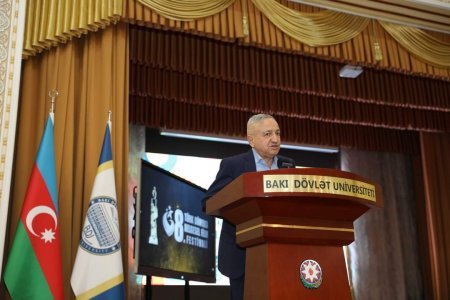 BDU-da III Beynəlxalq Türk Dünyası Kommunikasiya və İncəsənət Simpoziumunun açılışı olub - FOTO BDU-da III Beynəlxalq Türk Dünyası Kommunikasiya və İncəsənət Simpoziumunun açılışı olub - FOTO