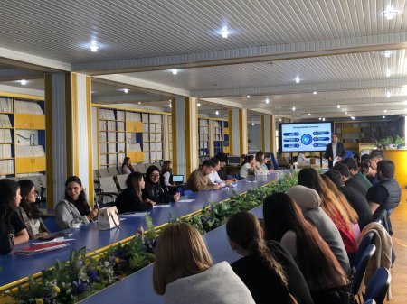 Dövlət Məşğulluq Agentliyi BDU tələbələri üçün növbəti infosessiya keçirib - FOTO Dövlət Məşğulluq Agentliyi BDU tələbələri üçün növbəti infosessiya keçirib - FOTO