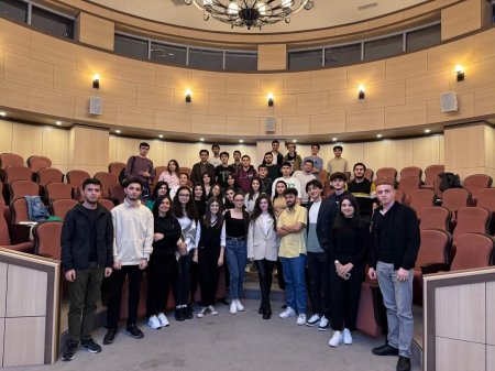 Bakı Ali Neft Məktəbinin tələbələri təcrübələrini bölüşüblər - FOTO Bakı Ali Neft Məktəbinin tələbələri təcrübələrini bölüşüblər - FOTO