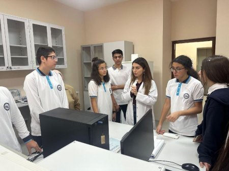 20 nömrəli məktəbin şagirdləri Biofizika İnstitutunu ziyarət ediblər - FOTO 20 nömrəli məktəbin şagirdləri Biofizika İnstitutunu ziyarət ediblər - FOTO