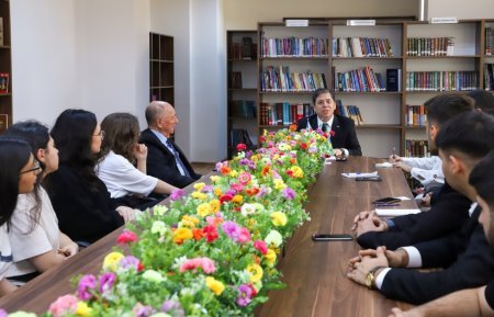 Braziliyalı diplomat ADU-nun "Səfir saatı" layihəsinin qonağı olub - FOTO
