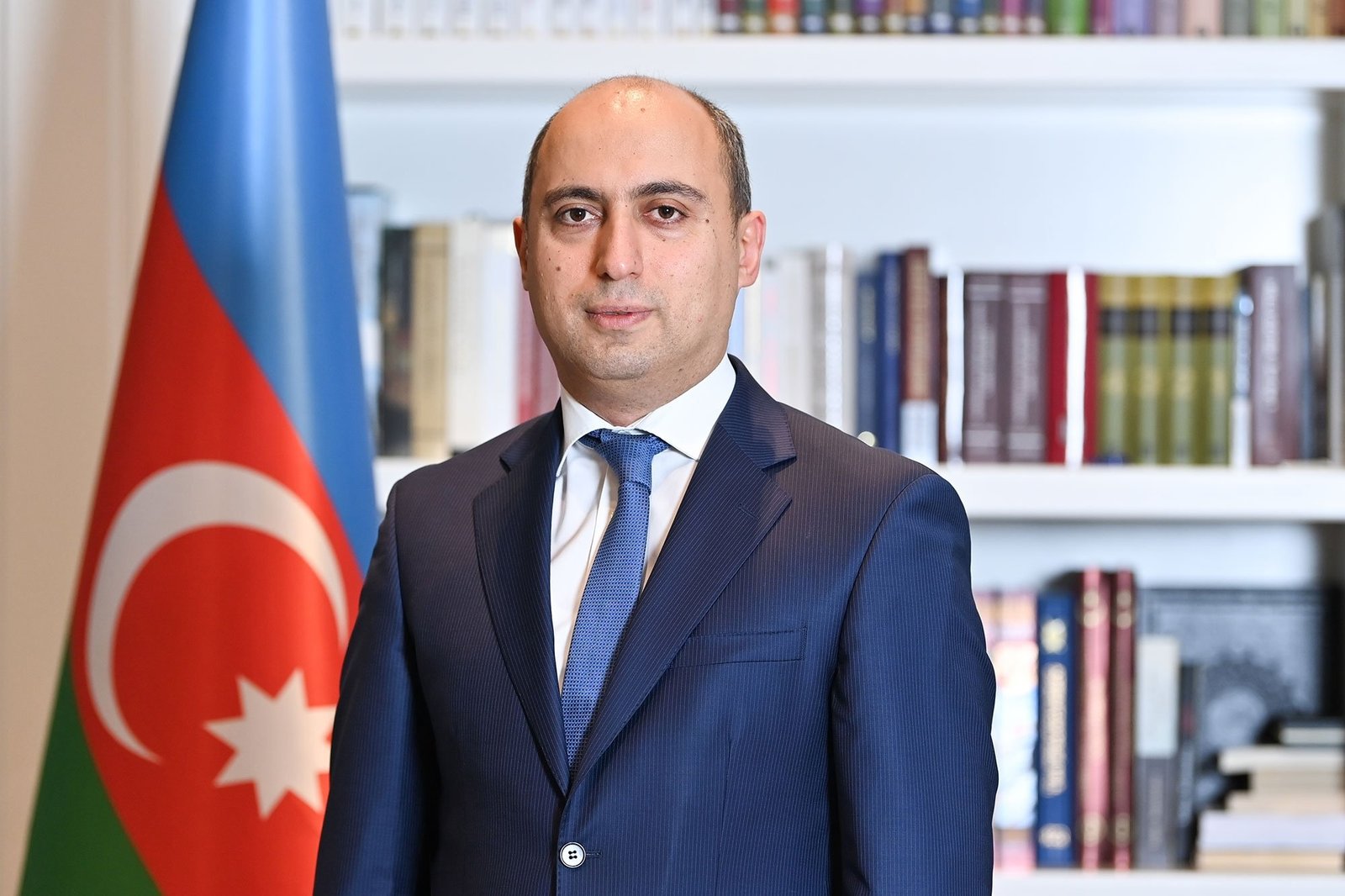 Nazir bütün məktəblərin 5 günlük iş rejiminə keçməsi məsələsinə münasibət bildirib