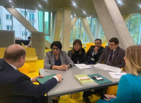 Əlyazmalar İnstitutunun alimi Polşada keçirilən beynəlxalq konfransda məruzə edib - FOTO Əlyazmalar İnstitutunun alimi Polşada keçirilən beynəlxalq konfransda məruzə edib - FOTO