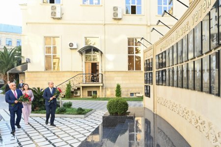 Emin Əmrullayev UNEC-də yeni mərkəzlərin açılışında iştirak edib - FOTOLAR