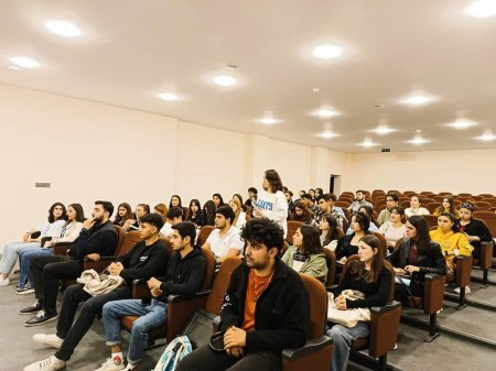 BMU-nun Memarlıq və inşaat fakültəsində qrup nümayəndələri ilə görüş olub - FOTO BMU-nun Memarlıq və inşaat fakültəsində qrup nümayəndələri ilə görüş olub - FOTO