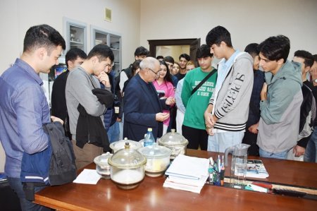 Geologiya və Geofizika İnstitutunda açıq qapı günləri keçirilib - FOTO Geologiya və Geofizika İnstitutunda açıq qapı günləri keçirilib - FOTO