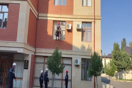 Gəncədə “Məktəblinin dostu” layihəsinin iştirakçıları üçün maarifləndirmə tədbiri keçirilib - FOTO