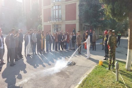 Gəncədə “Məktəblinin dostu” layihəsinin iştirakçıları üçün maarifləndirmə tədbiri keçirilib - FOTO