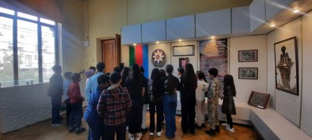 Şagirdlərin Azərbaycan İstiqlal Muzeyinə ekskursiyası təşkil edilib - FOTOLAR