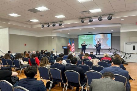 Corc Vaşinqton Universitetində Şuşa və Qarabağla bağlı kitabların təqdimatı keçirilib - FOTOLAR Corc Vaşinqton Universitetində Şuşa və Qarabağla bağlı kitabların təqdimatı keçirilib - FOTOLAR