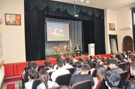 MDU-da Vətən müharibəsi iştirakçıları ilə görüş keçirilib - FOTO MDU-da Vətən müharibəsi iştirakçıları ilə görüş keçirilib - FOTO