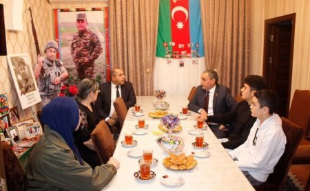 MDU kollektivi şəhid ailələrini ziyarət edib - FOTO