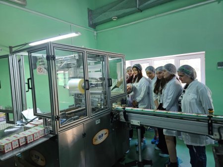 BDU tələbələri “Herba Flora” şirkətində olublar - FOTO