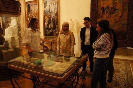 “The Man Booker”in mükafatçısı Nizami Muzeyinin qonağı olub - FOTO