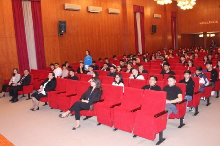 ADNSU-da “Azad Mirzəcanzadə inkişaf proqramı”nın təqdimatı olub - FOTO ADNSU-da “Azad Mirzəcanzadə inkişaf proqramı”nın təqdimatı olub - FOTO