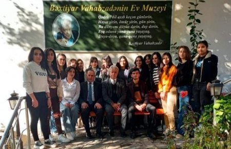 ADPU-nun Şəki filialının tələbələri Bəxtiyar Vahabzadənin ev muzeyində olublar - FOTO